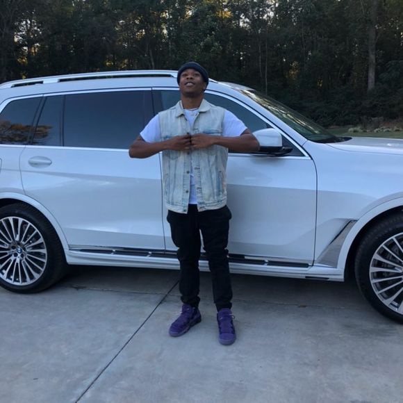 Meet your Posher, Yves - Picture 1 of 1